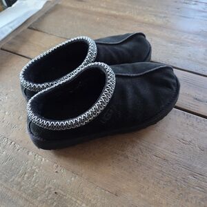 UGG Tasman Black Slippers